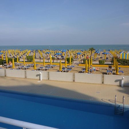 Semiramis Lägenhet Lido di Jesolo Exteriör bild