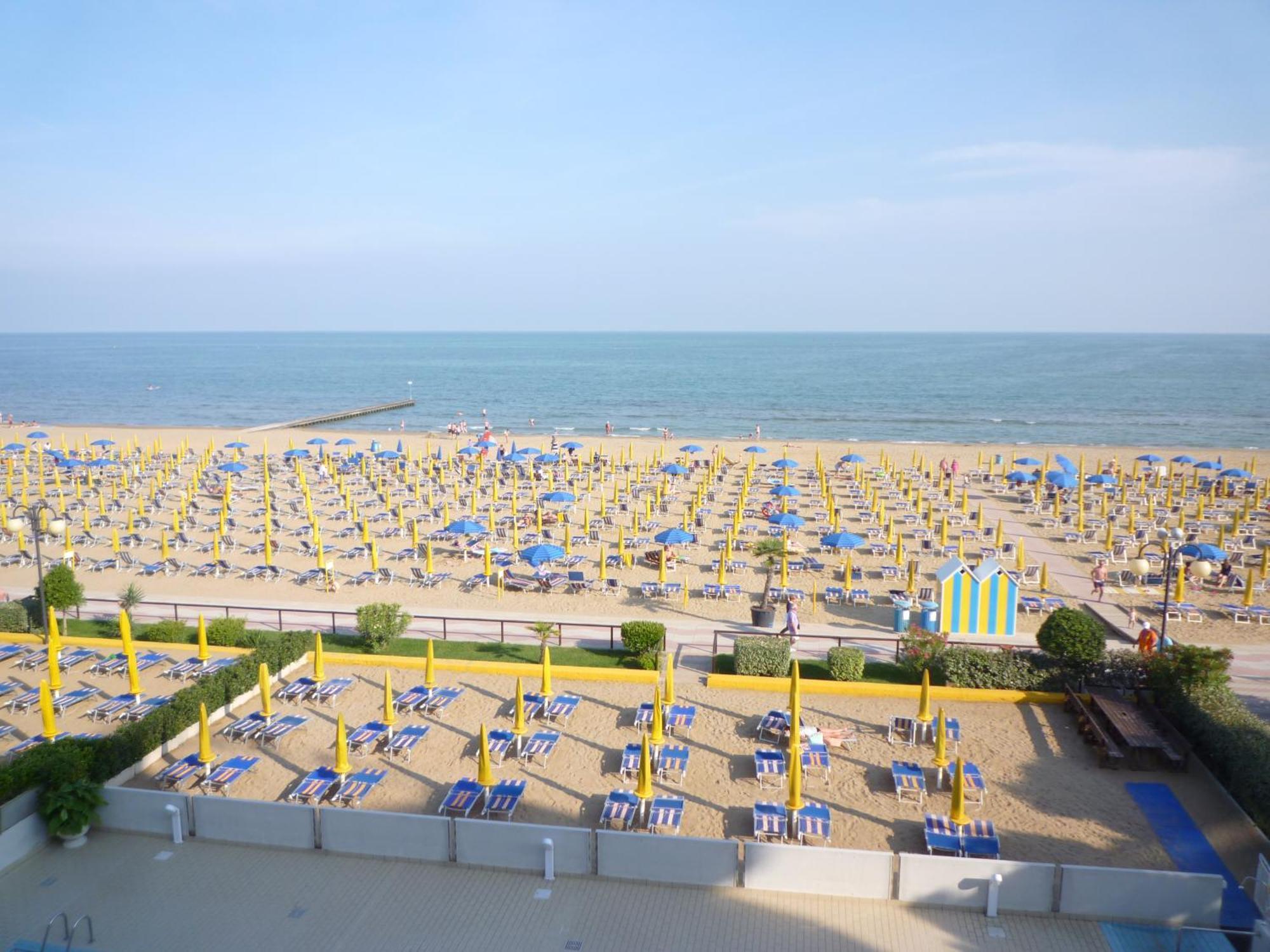 Semiramis Lägenhet Lido di Jesolo Exteriör bild